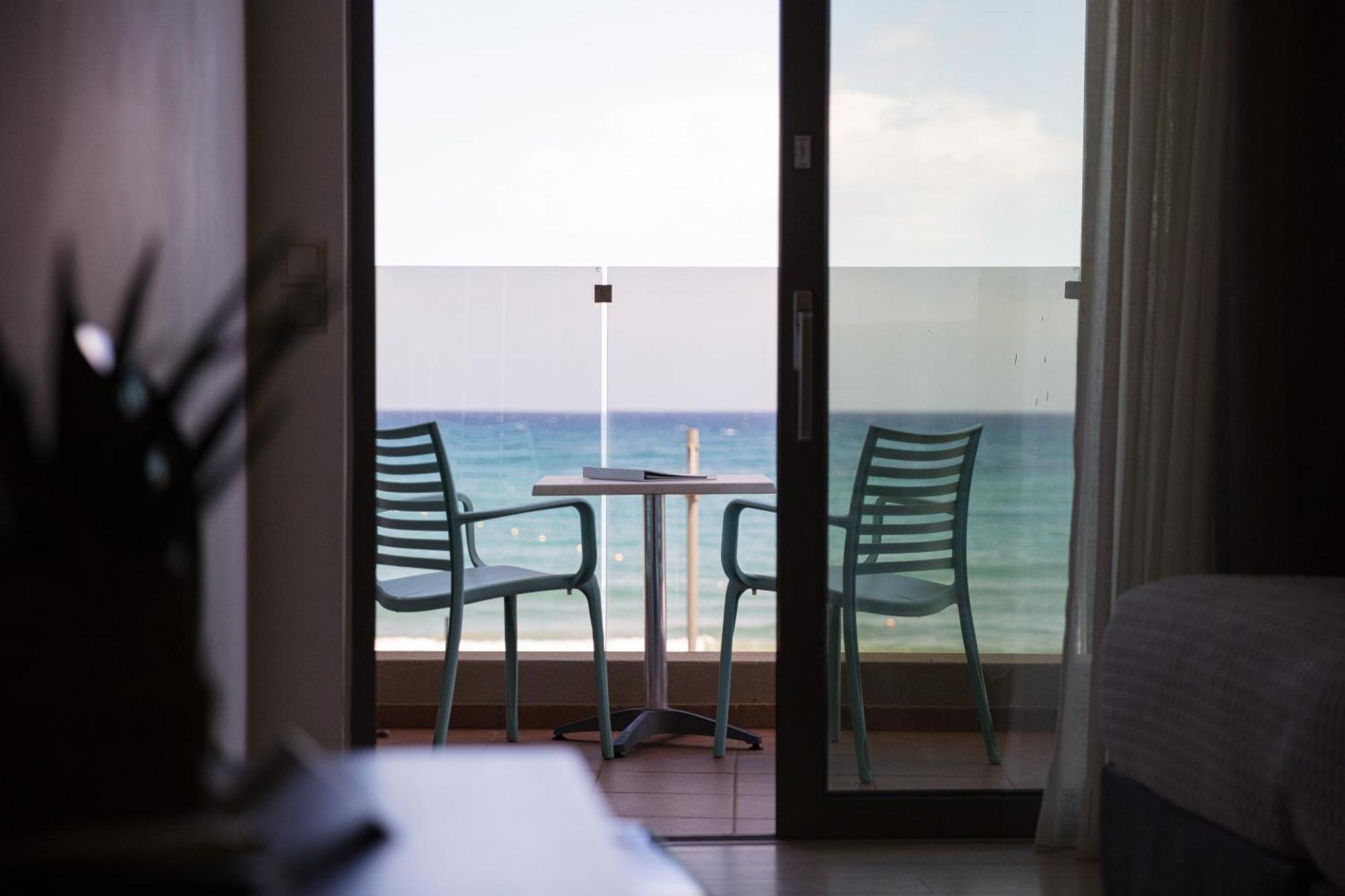 Steris Elegant Beach Hotel & Apartments 罗希姆诺 外观 照片